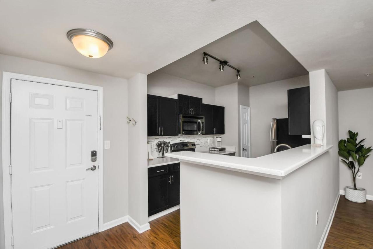 Cozy Retreat Getaway Family-sized By Eola *