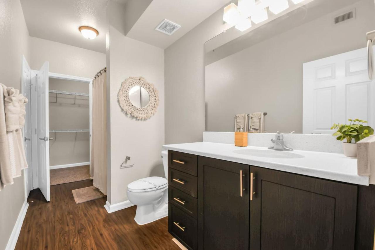 Cozy Retreat Getaway Family-sized By Eola Orlando