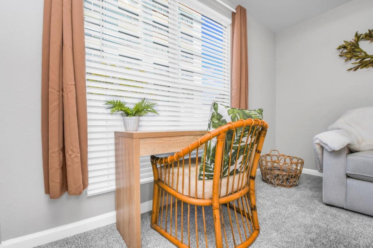 Cozy Retreat Getaway Family-sized By Eola *