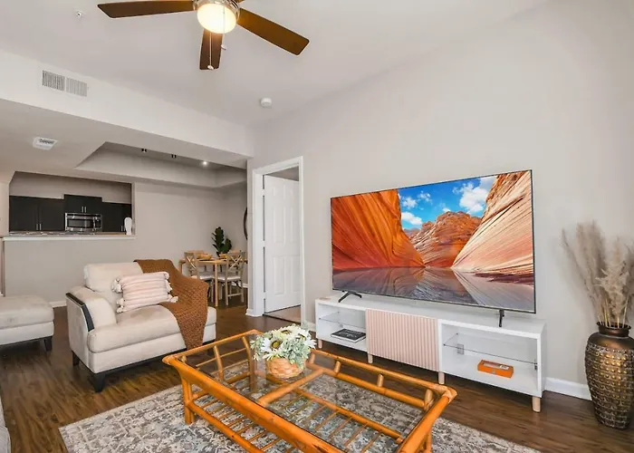 Cozy Retreat Getaway Family-Sized By Lake Eola