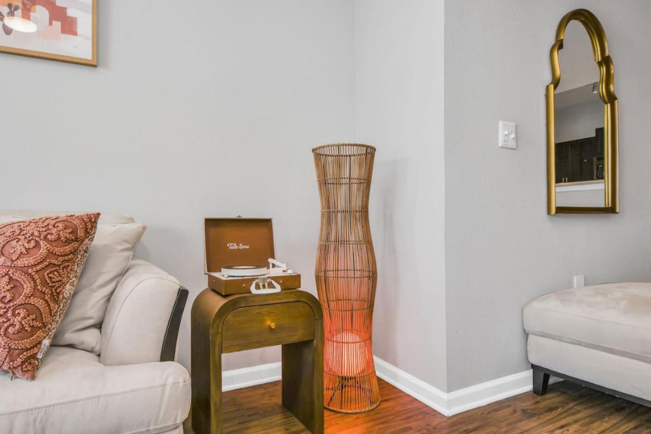 Apartment Cozy Retreat Getaway Family-sized By Eola Orlando