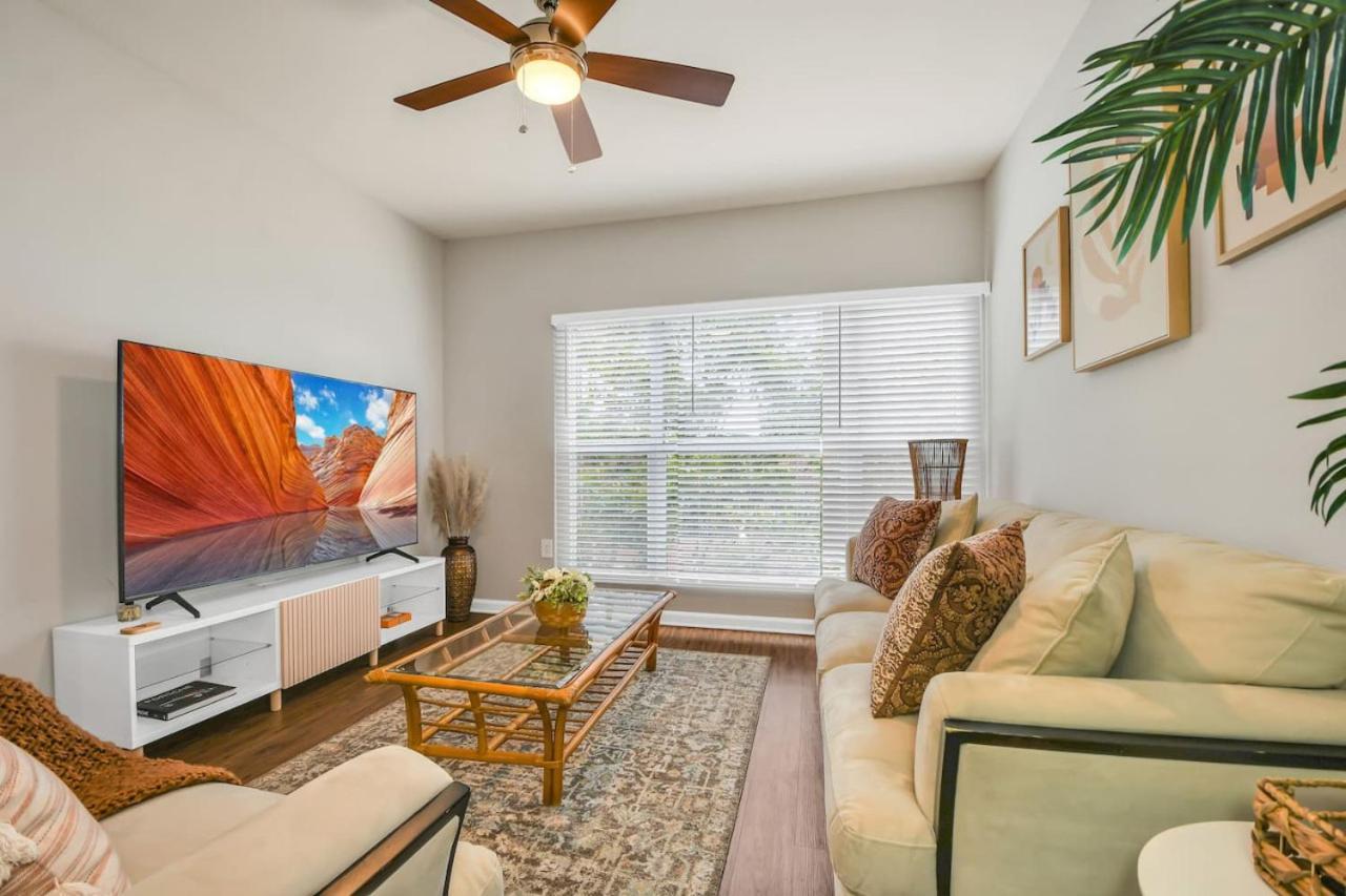 Cozy Retreat Getaway Family-sized By Eola Apartment *