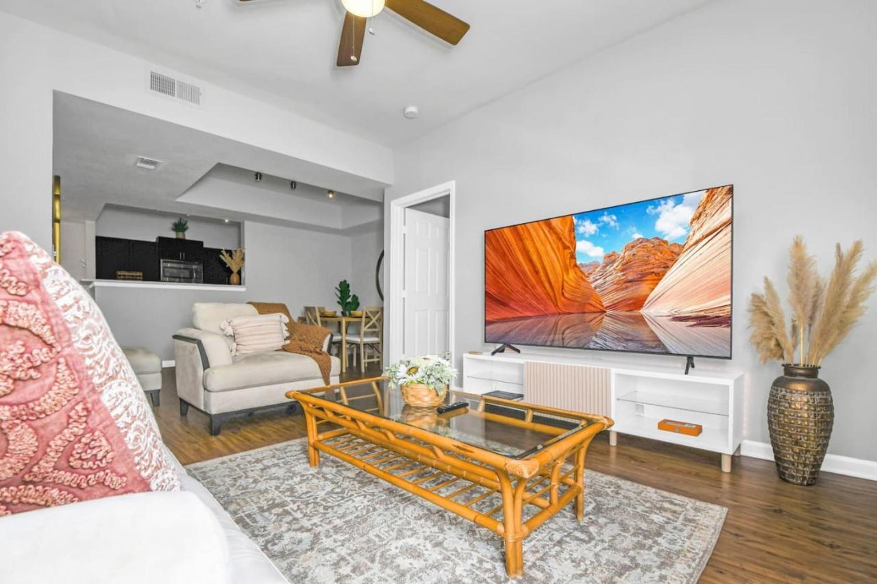 Apartment Cozy Retreat Getaway Family-sized By Eola Orlando